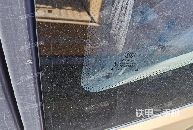 后窗玻璃角標(biāo)（駕駛室部分）