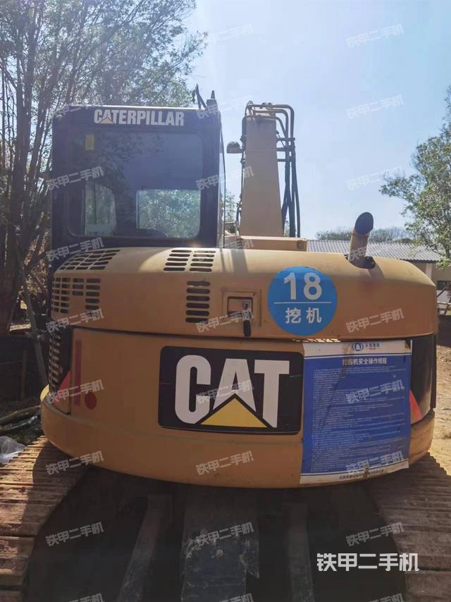 驾驶室顶部（整机外观）