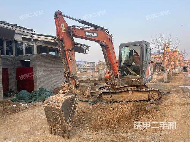 斗山DX60-9C挖掘机