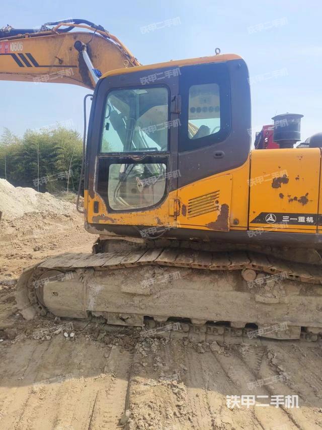 驾驶室整体（整机外观）