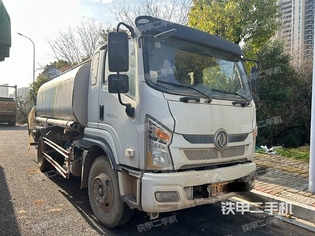 整机右侧（设备外观及核心部件）