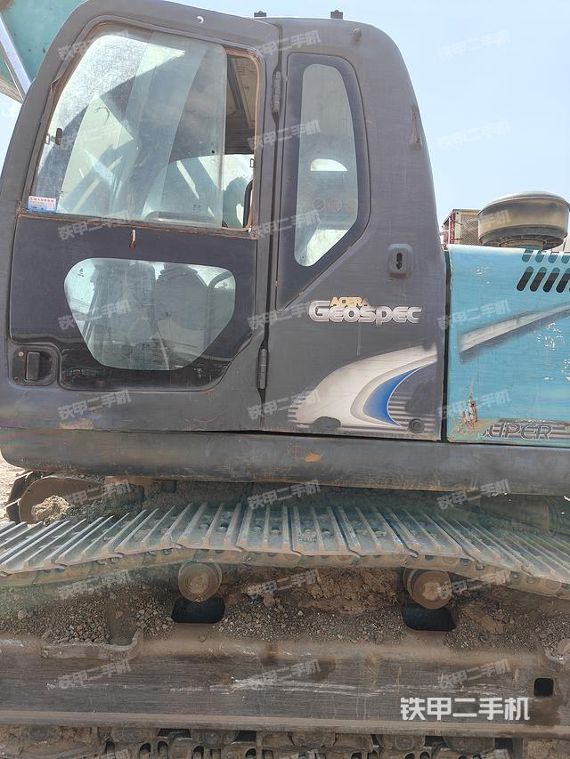 驾驶室整体（整机外观）