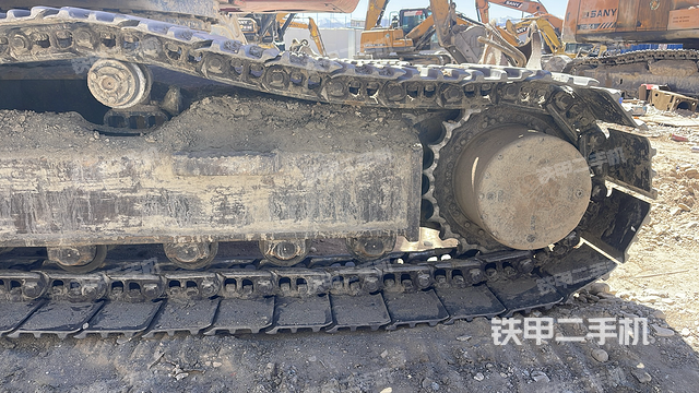 单侧履带整体（整机外观）