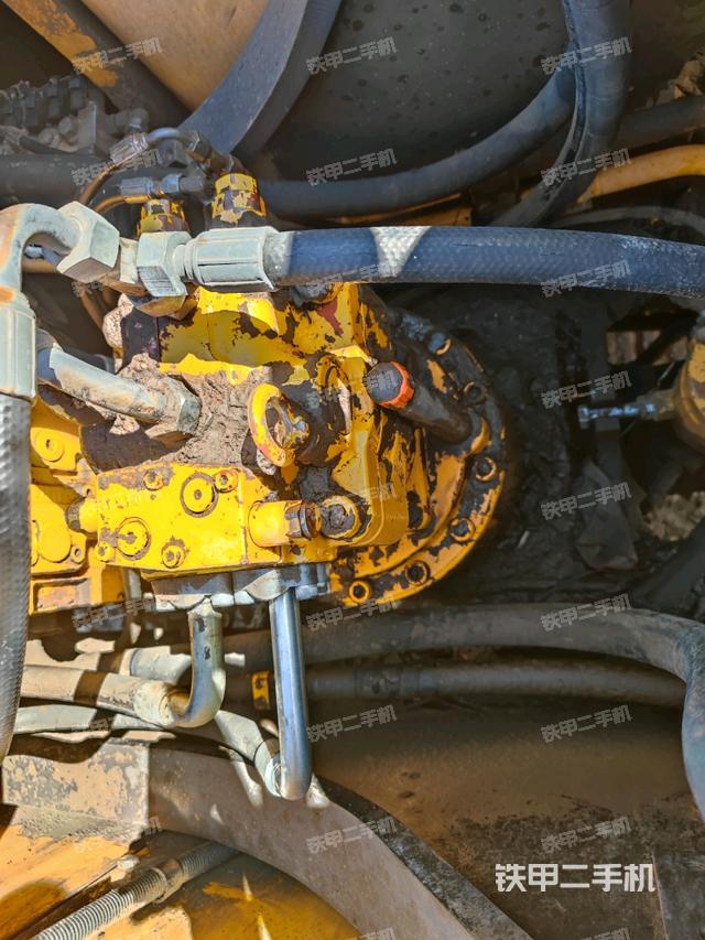 回轉(zhuǎn)馬達（上車部件）