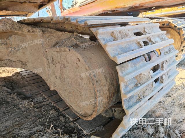 左側(cè)履帶整體?（行走機構(gòu)）