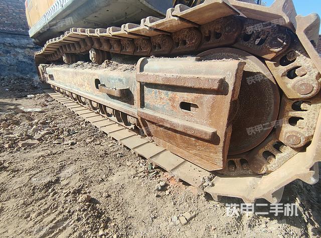 单侧履带整体（整机外观）