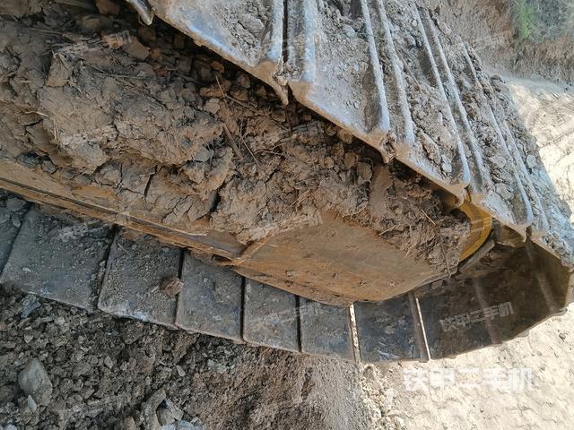 右驱动轮（行走机构）