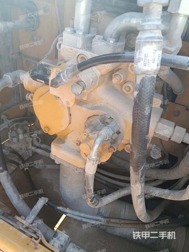 液壓泵斜45?左(大件艙室) 液壓泵斜45?左(大件艙室)