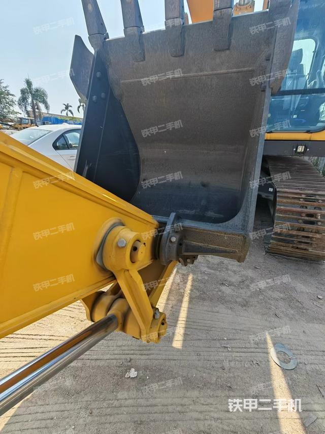 单侧履带整体（整机外观）