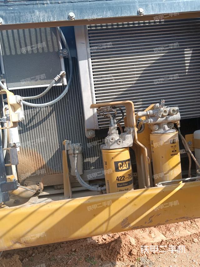 散熱器正面(大件艙室) 散熱器正面(大件艙室)