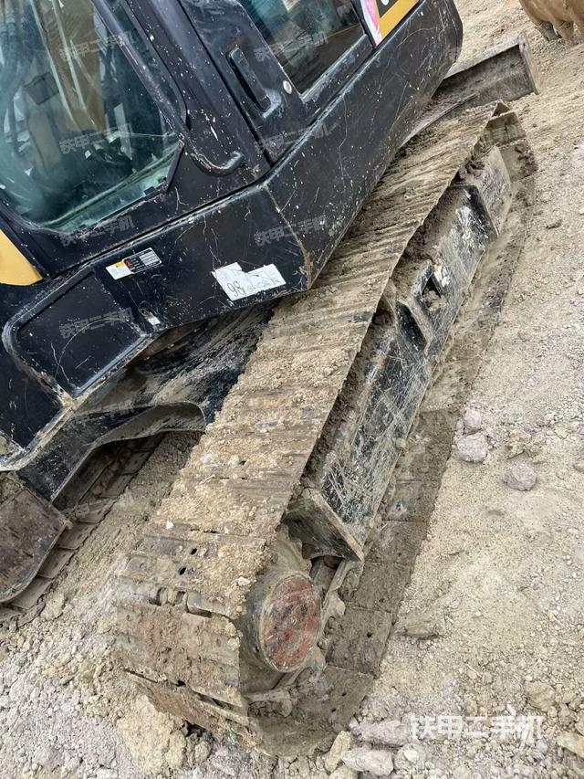 单侧履带整体（整机外观）