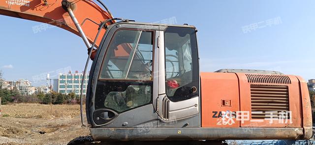 驾驶室整体（整机外观）