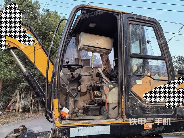 驾驶室整体（整机外观）