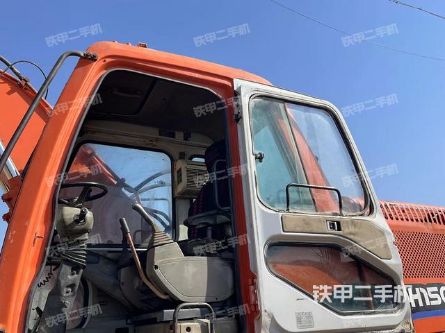 驾驶室整体（整机外观）