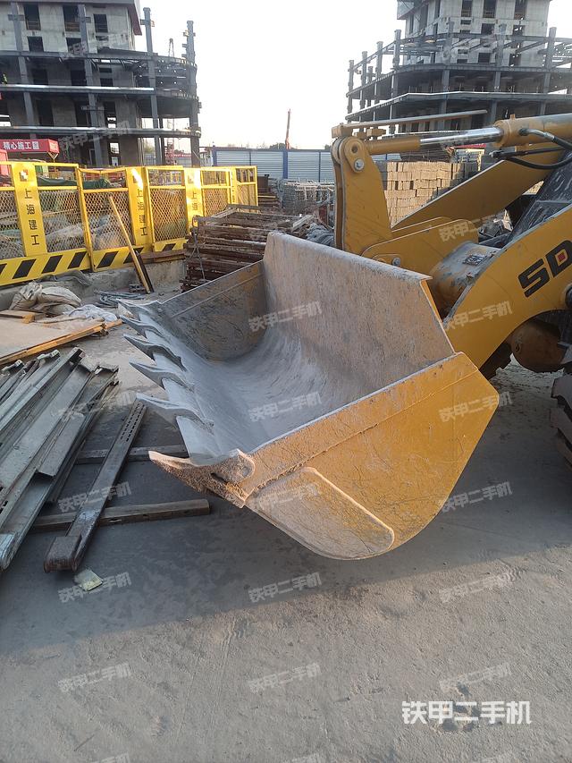 工作装置整体（整机外观及大件）