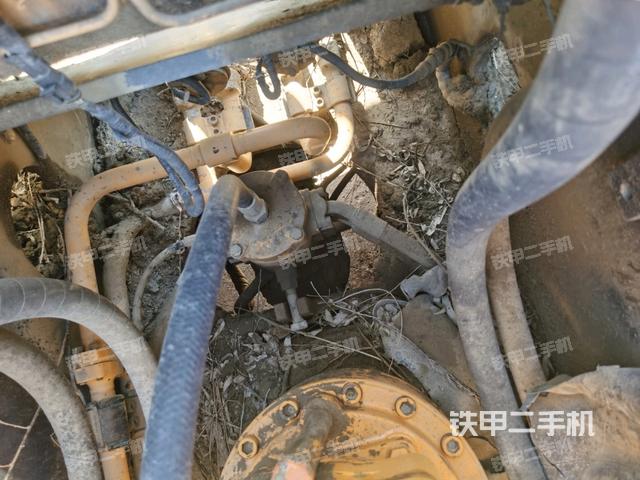 中央回轉(zhuǎn)接頭特寫（上車部件）