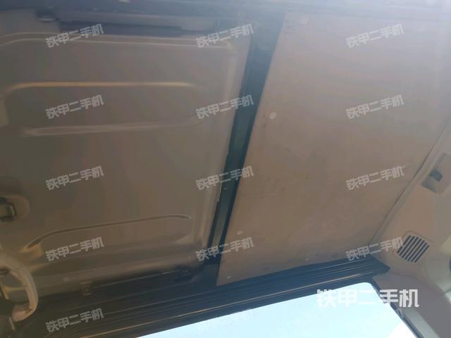 頂棚整體(駕駛室部分) 頂棚整體(駕駛室部分)