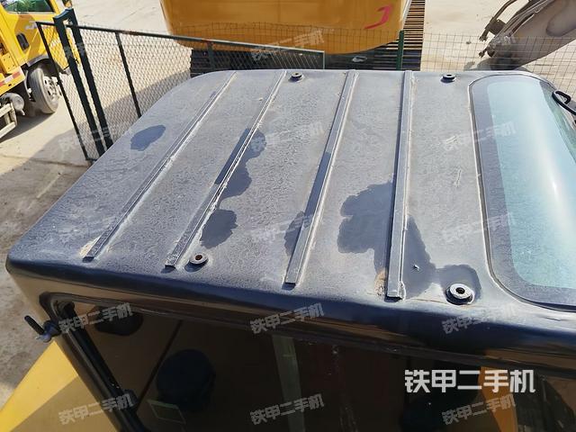 驾驶室顶部（整机外观）