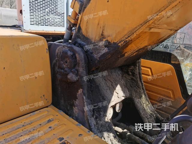 大臂根部?斜視(工作和回轉(zhuǎn)裝置) 大臂根部?斜視(工作和回轉(zhuǎn)裝置)