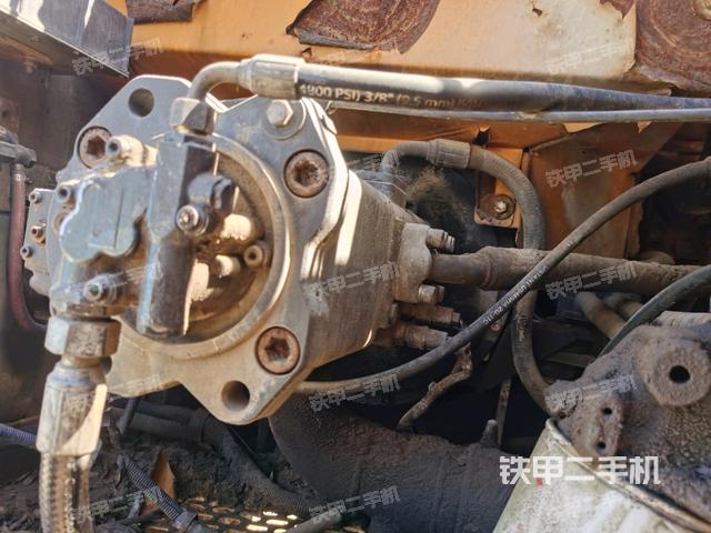 液壓泵斜45?左（大件艙室）