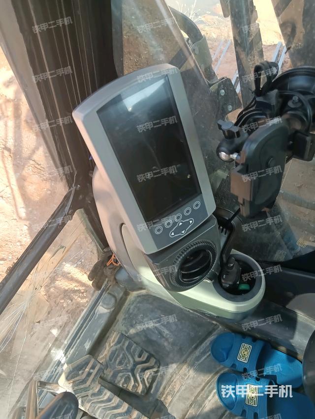 顯示屏?(駕駛室部分) 顯示屏?(駕駛室部分)