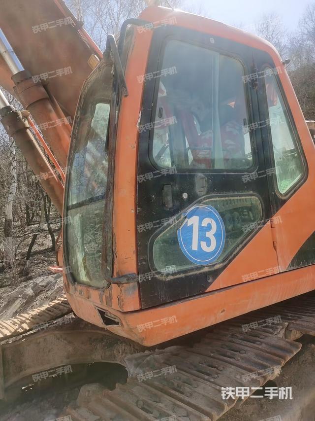 驾驶室整体（整机外观）