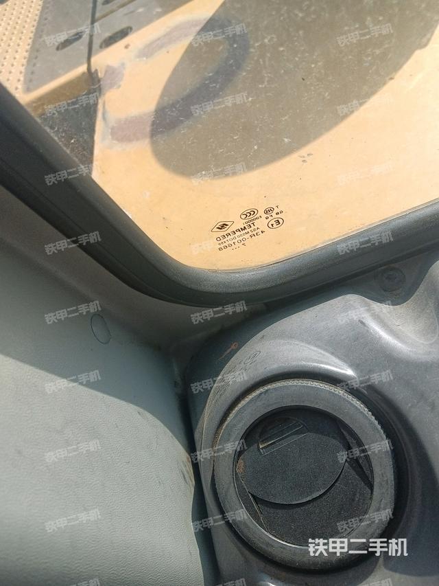 后窗玻璃角標(biāo)(駕駛室部分) 后窗玻璃角標(biāo)(駕駛室部分)