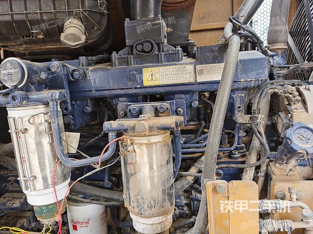 发动机右侧（整机外观及大件）