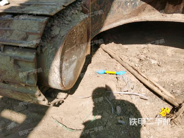 右側(cè)行走馬達(dá)蓋板(行走機(jī)構(gòu)) 右側(cè)行走馬達(dá)蓋板(行走機(jī)構(gòu))