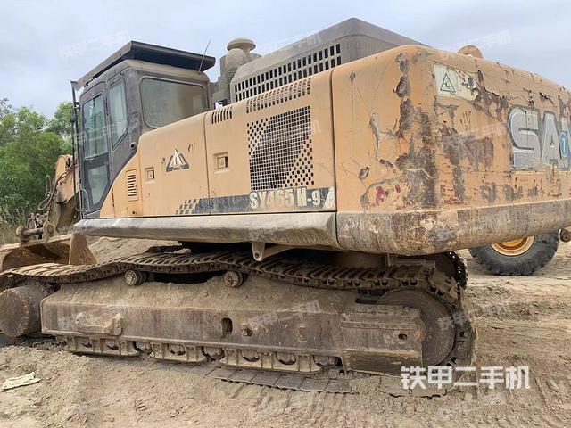 驾驶室顶部（整机外观）