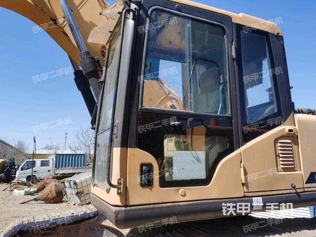 駕駛室正側(cè)（駕駛室部分）