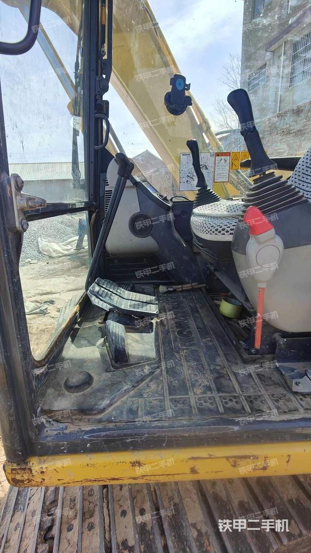 驾驶室整体（整机外观）