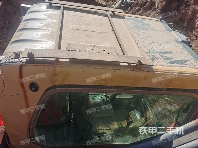 驾驶室顶部（整机外观）