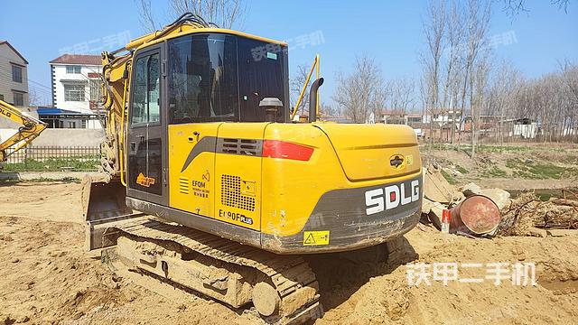 驾驶室整体（整机外观）