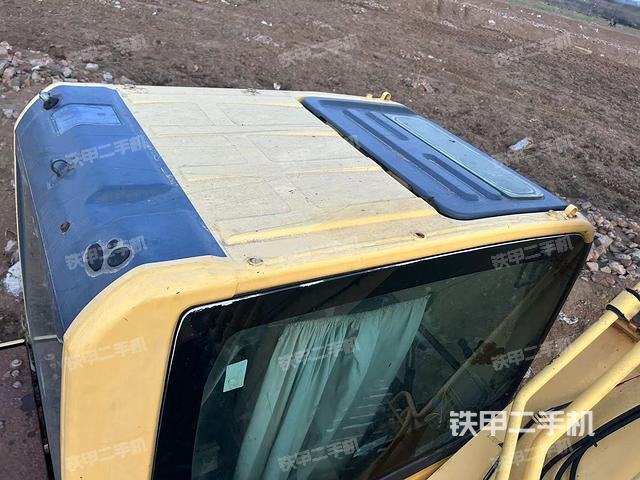 驾驶室顶部（整机外观）