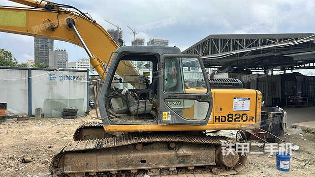 驾驶室整体（整机外观）