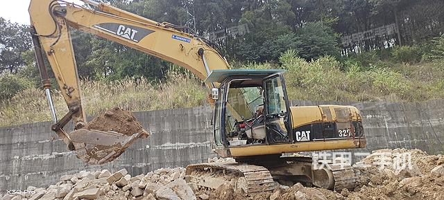 驾驶室顶部（整机外观）