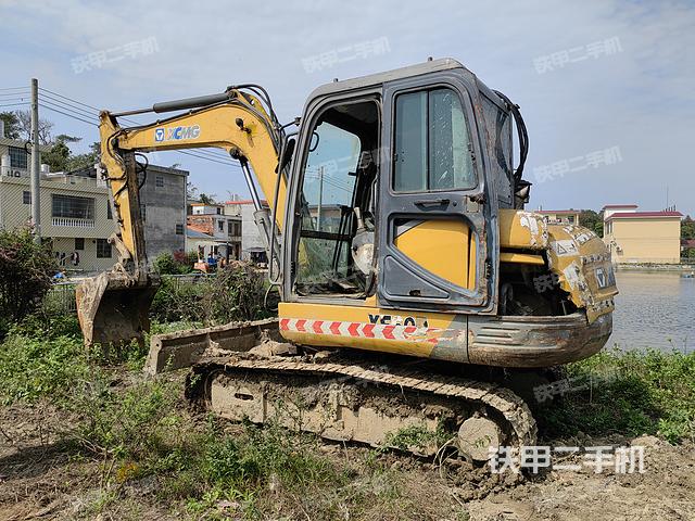 驾驶室顶部（整机外观）