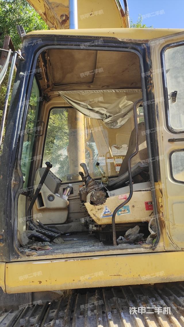 驾驶室整体（整机外观）