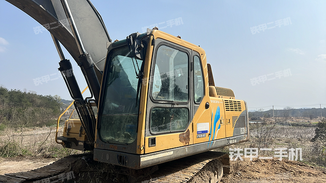 驾驶室整体（整机外观）