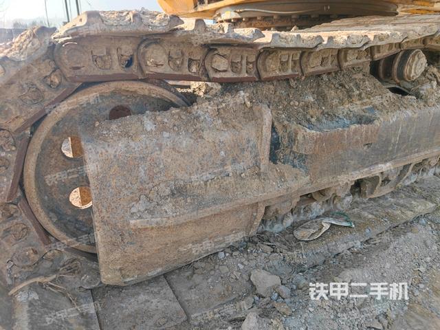 左側(cè)履帶整體?(行走機(jī)構(gòu)) 左側(cè)履帶整體?(行走機(jī)構(gòu))