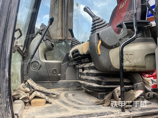 驾驶室整体（整机外观）