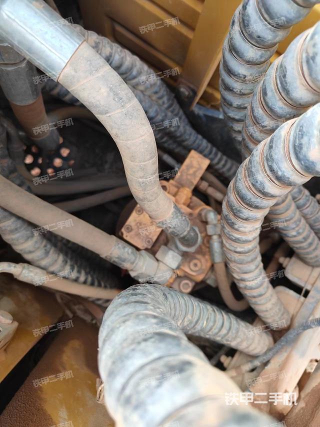 单侧履带整体（整机外观）