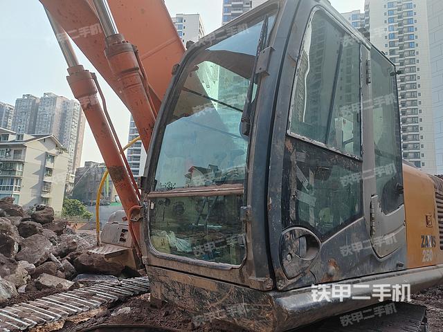 驾驶室整体（整机外观）