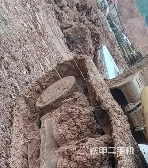 左驅(qū)動(dòng)輪（行走機(jī)構(gòu)）