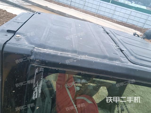 駕駛室頂部俯視（上車部件）