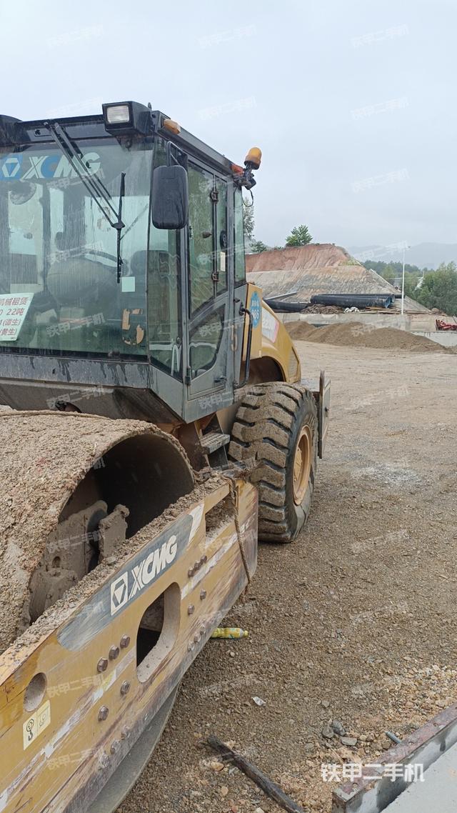 整机右后45°（设备外观及核心部件）