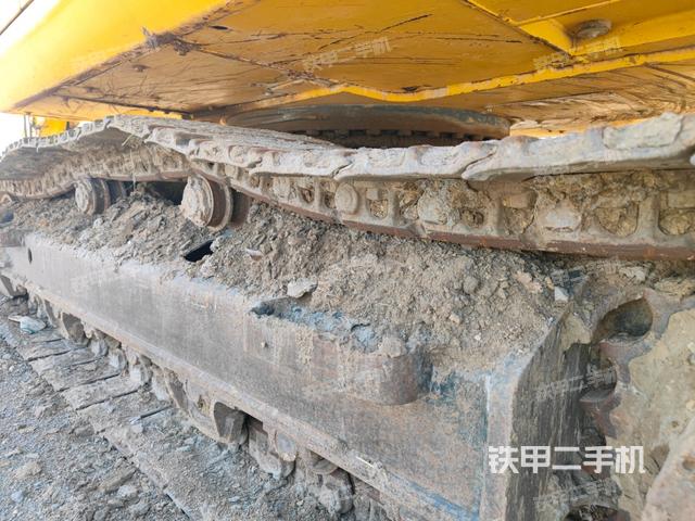 右側(cè)履帶整體(行走機(jī)構(gòu)) 右側(cè)履帶整體(行走機(jī)構(gòu))