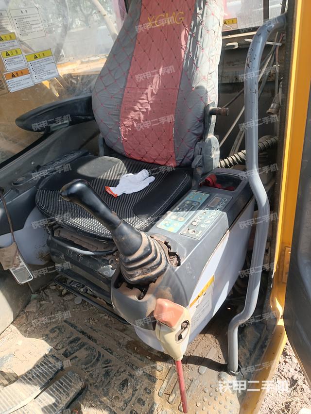 驾驶室整体（整机外观）