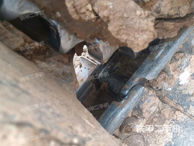 右驅(qū)動(dòng)輪（行走機(jī)構(gòu)）